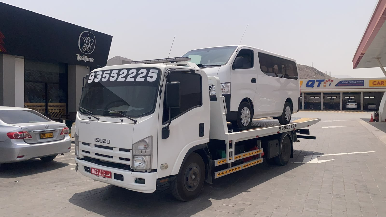 Tow truck roadside service